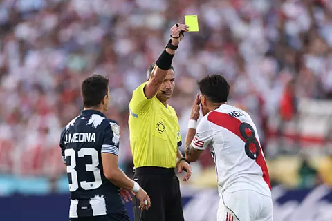 جميعهم في المركز نفسه.. إيقاف 3 لاعبين من ريفر بليت بكأس العالم للأندية